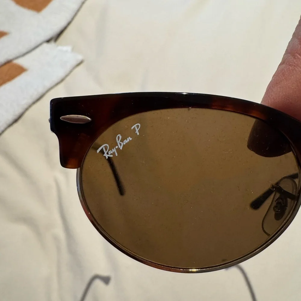 Ray-Ban Tortoise Shell Sunglasses - Picture 6 of 7